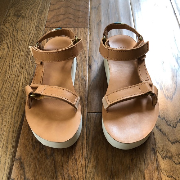 teva flatform leather